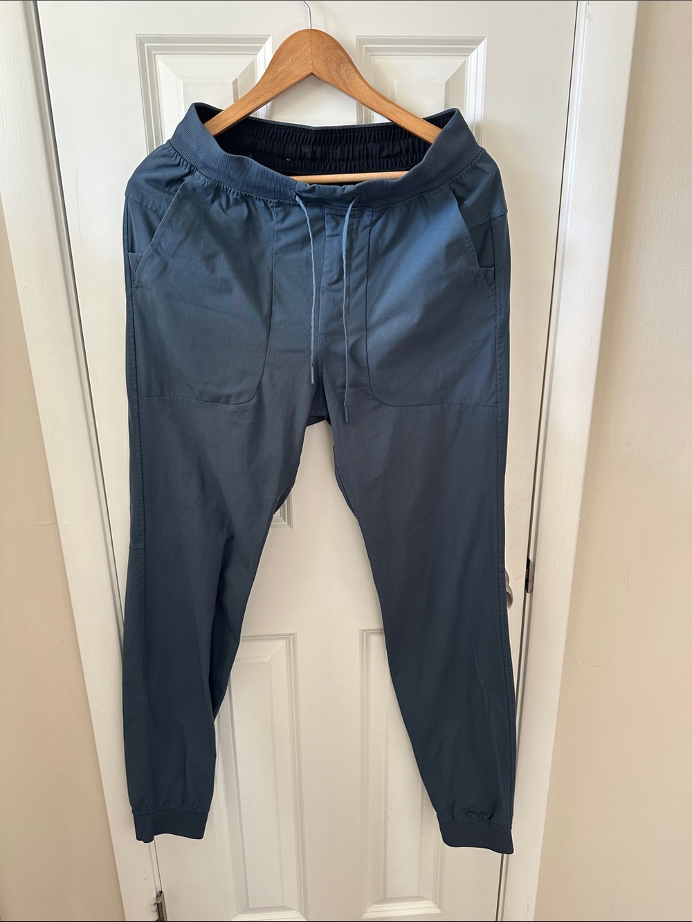 lululemon athletica Men's Joggers in Slate Blue